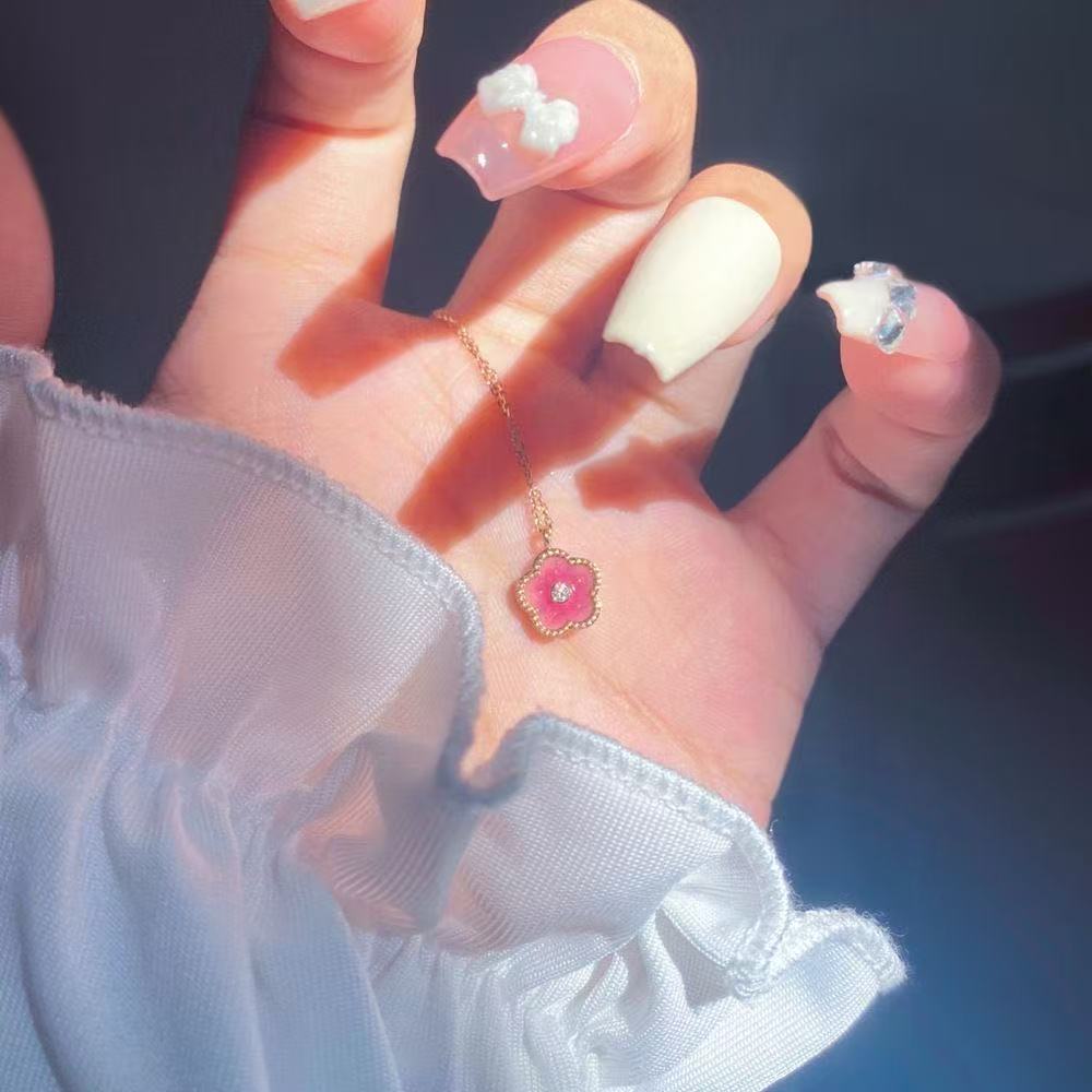 小众设计气质新款小桃花项链女粉红温柔仙气ins高级感甜美锁骨链