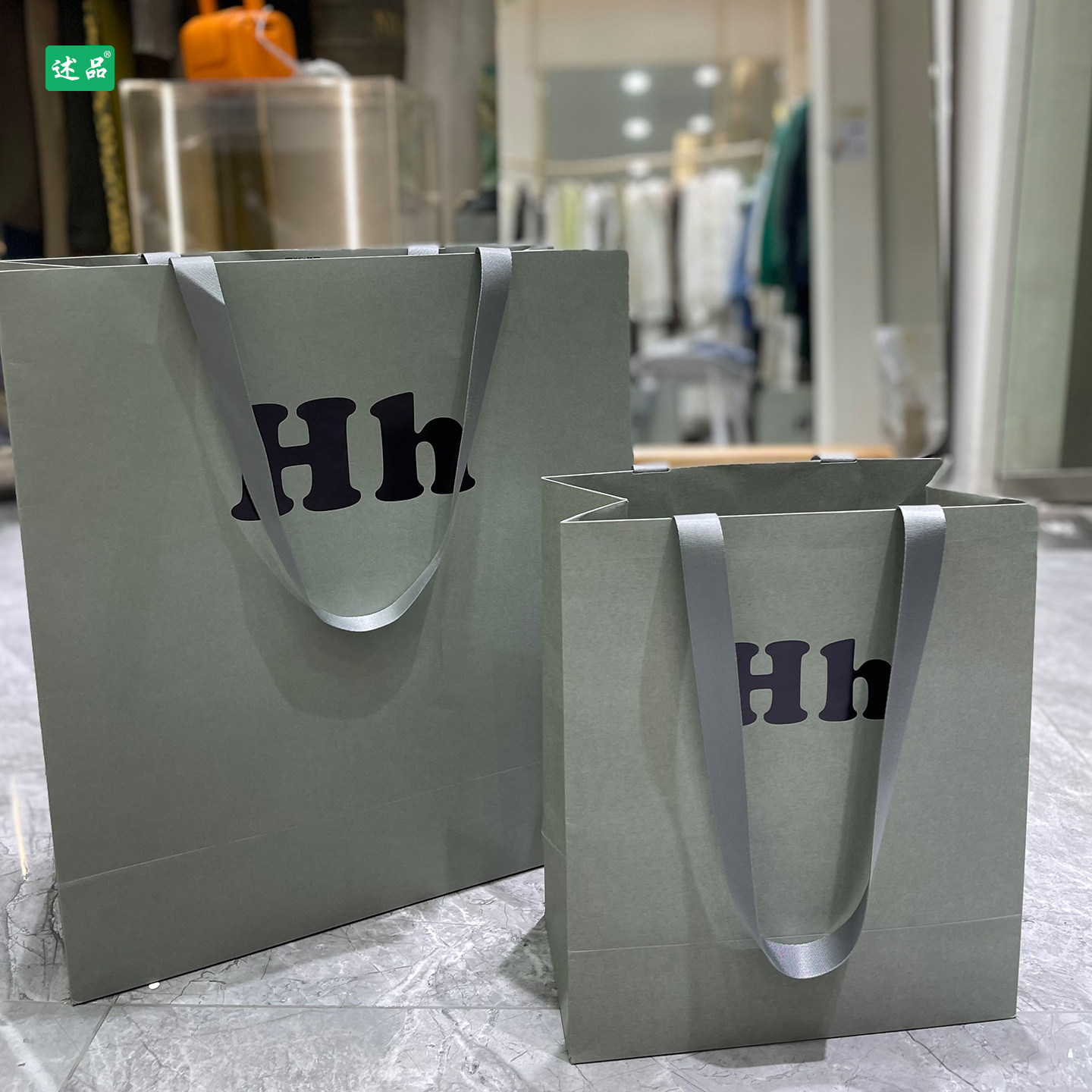 服装店纸袋定制logo灰色高档礼品袋定做特种纸螺纹手提袋质感袋子