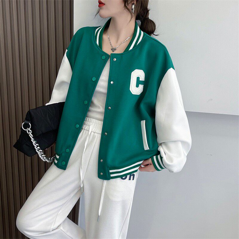 绿色棒球服外套常规小C标准