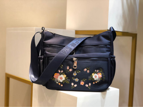 博卜国风刺绣9505斜挎单肩包