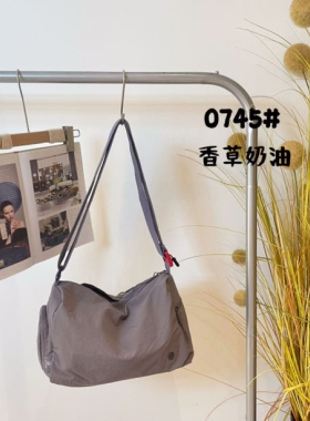 博卜布包0745新款泡芙旅行背包健身运动包防泼水男女同款