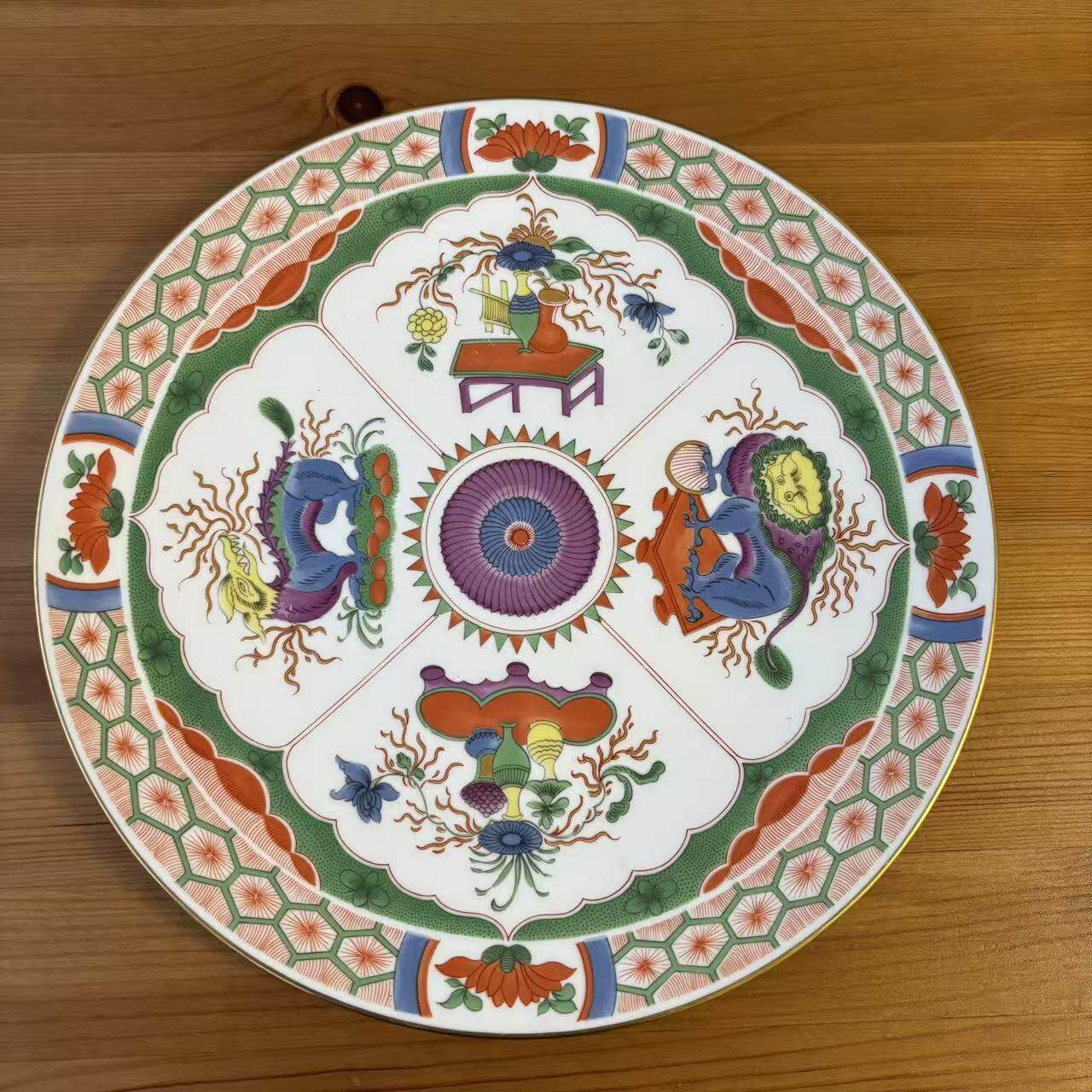 Royal Worcester 皇家伍斯特博物馆 1978年麒麟限量收藏瓷碟 赏盘