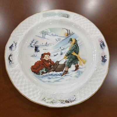 Royal Worcester 皇家伍斯特 1984年英国乡村圣诞节之雪橇收藏盘