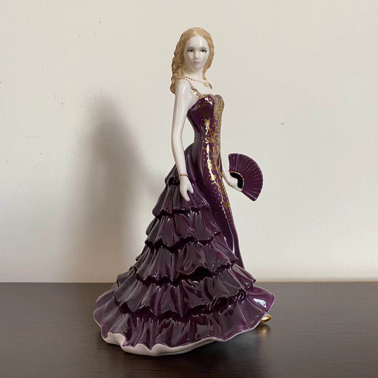 Royal Worcester 皇家伍斯特 2005 Abigail 手工限量描金美人瓷偶
