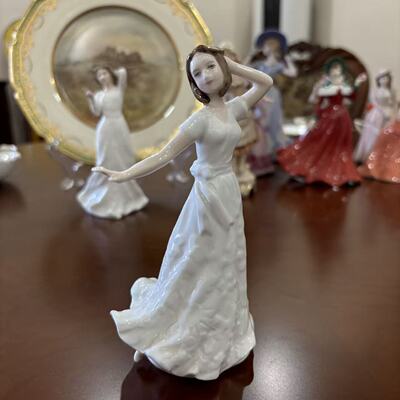 Royal Doulton 皇家道尔顿 2002年英国中古收藏手工美人瓷偶 摆件