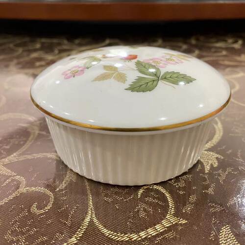 Wedgwood 韦奇伍德 Wild Strawberry 野草莓 骨瓷首饰盒 瓷盒盖罐