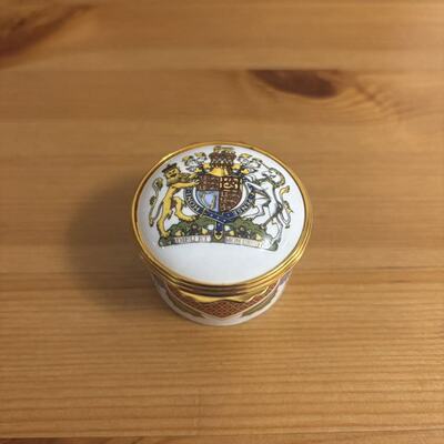 Royal Worcester皇家伍斯特 2012年英国女王钻石禧限量珐琅首饰盒