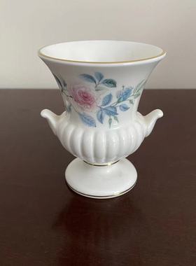Wedgwood 韦奇伍德 Mist Rose迷雾玫瑰装饰花瓶 英国双耳瓷杯烛台