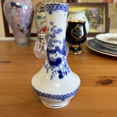 Royal Albert 皇家阿尔伯特 1925-1927年产 英国老花瓶 瓷瓶摆件