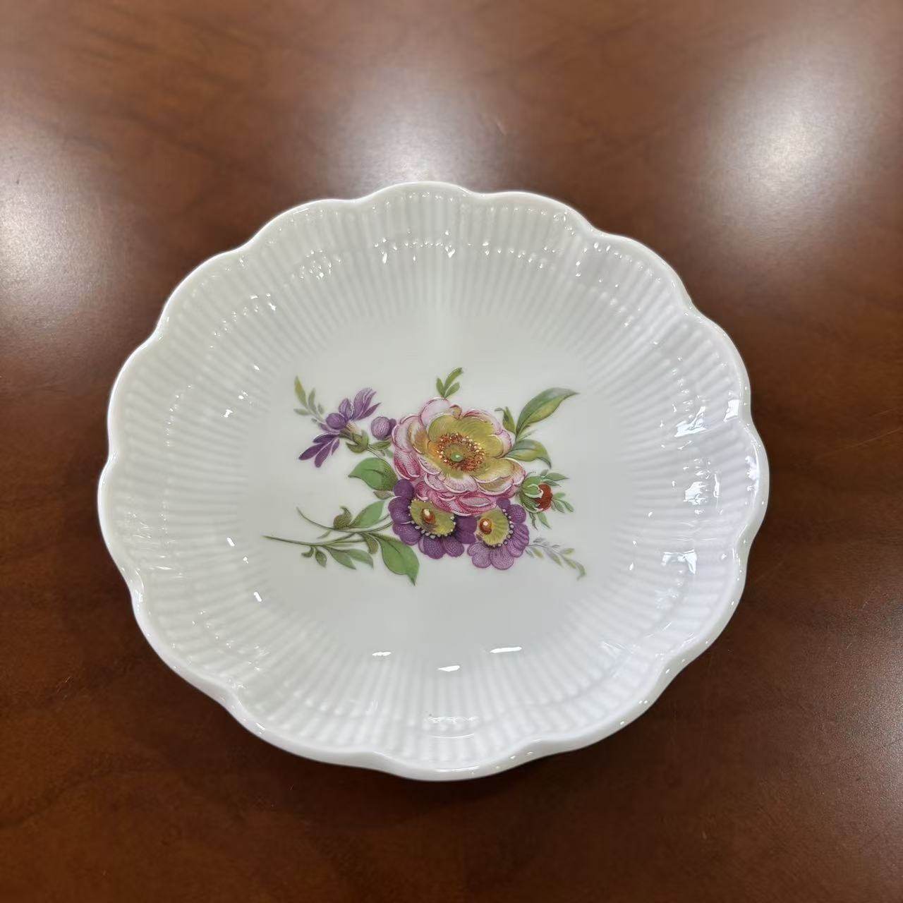 AK Kaiser 凯撒 德国中古手绘花卉纹饰瓷盘 装饰瓷器收藏摆件小碟