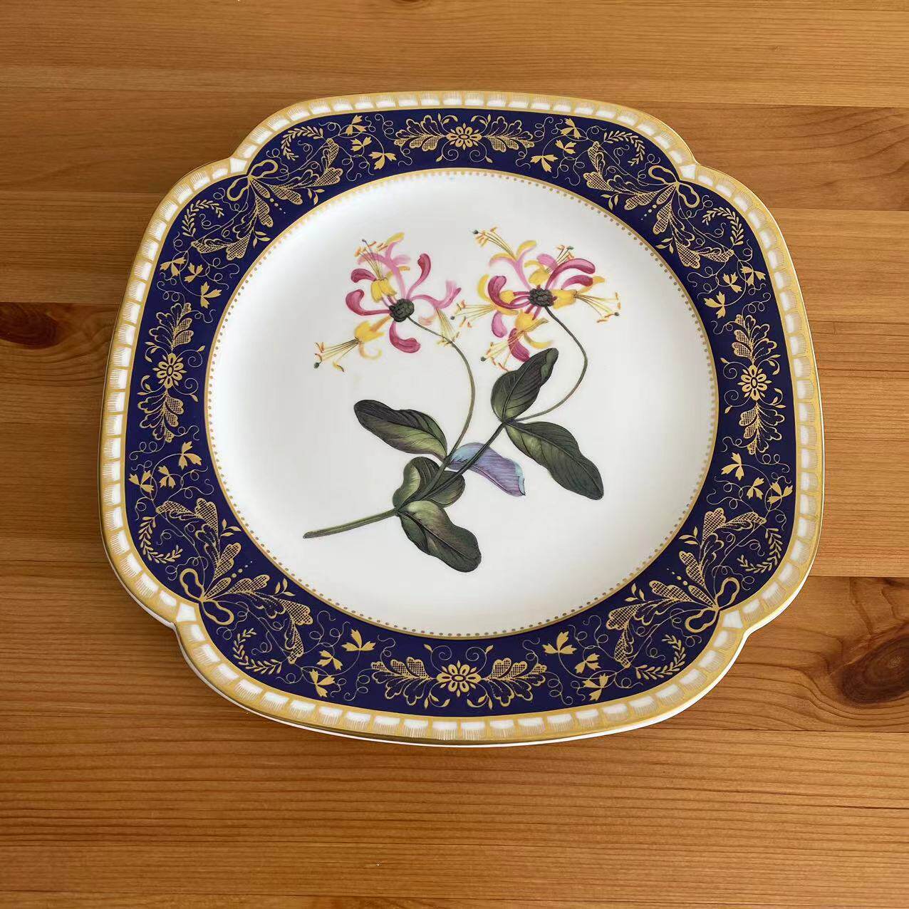 Spode 斯波德描金花卉收藏方盘 英国 Honeysuckle 金银花瓷盘摆件
