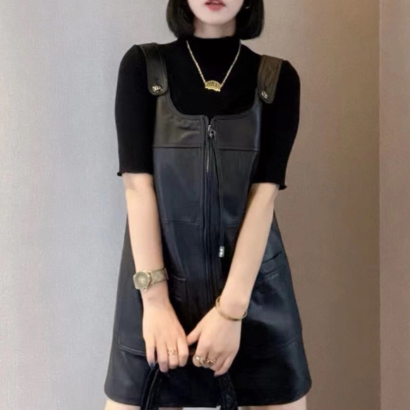 个性新款真皮连衣裙女无袖拉链款A字马夹裙绵羊皮修身显瘦背带裙
