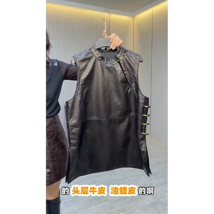 国风新中式时尚真皮马甲女2026新款圆领无袖马甲中长款盘扣连衣裙