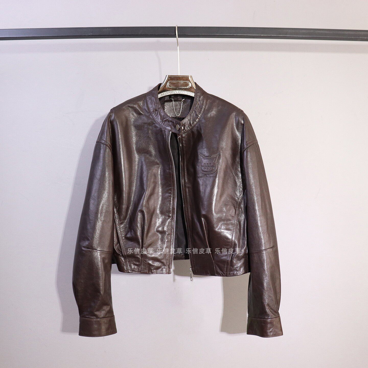 新款真皮皮衣女绵羊皮时尚显瘦拉链款机车风复古休闲气质夹克外套