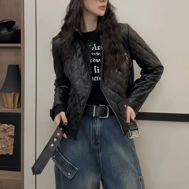 2026新款机车风真皮绵羊皮短款皮衣女菱格纹加棉保暖修身帅气外套,女装/女士精品,皮衣,淘宝优惠券,粉丝福利购,淘宝优惠卷