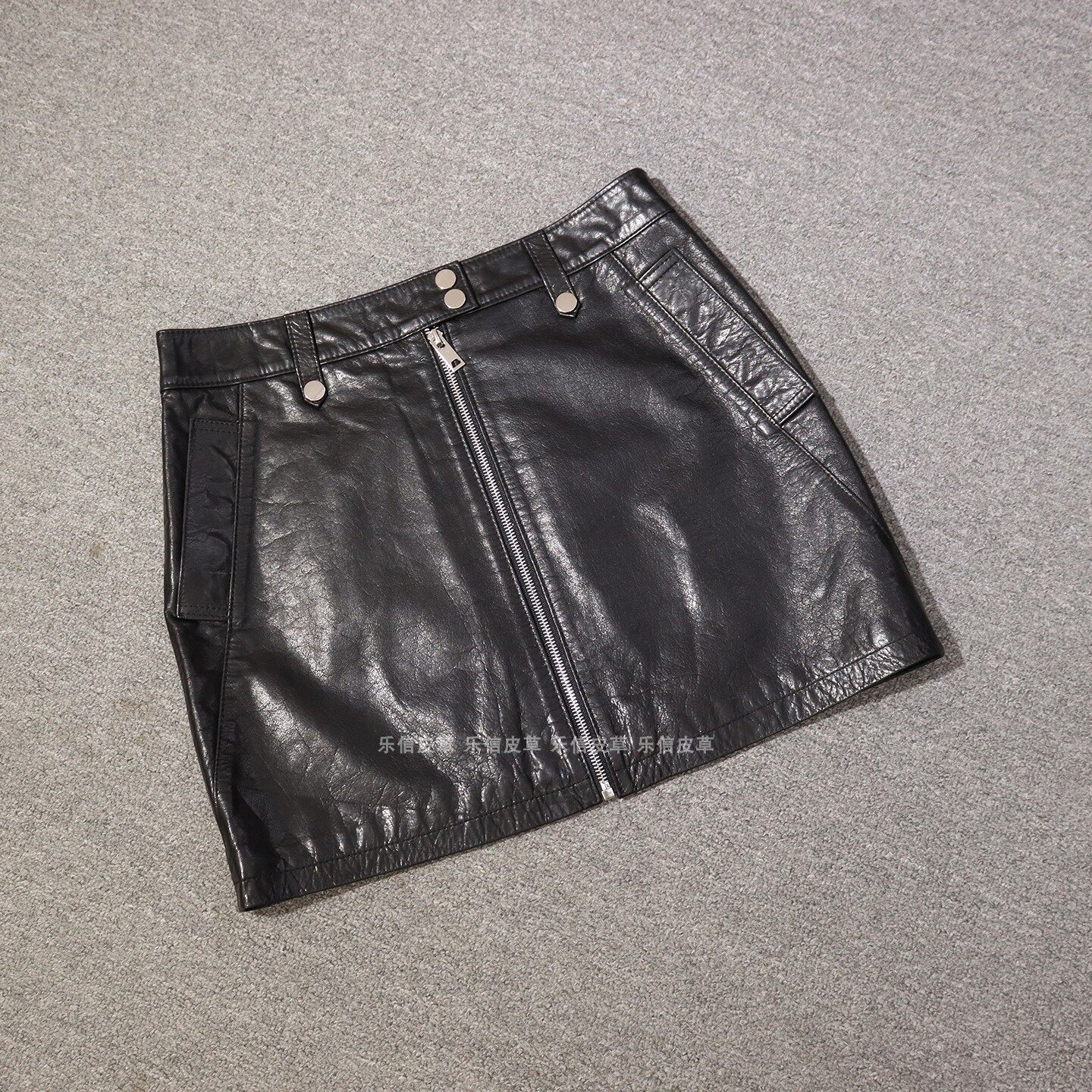 时尚新款真皮皮裙女绵羊皮洋气拉链短款半身裙气质百搭显瘦包臀裙