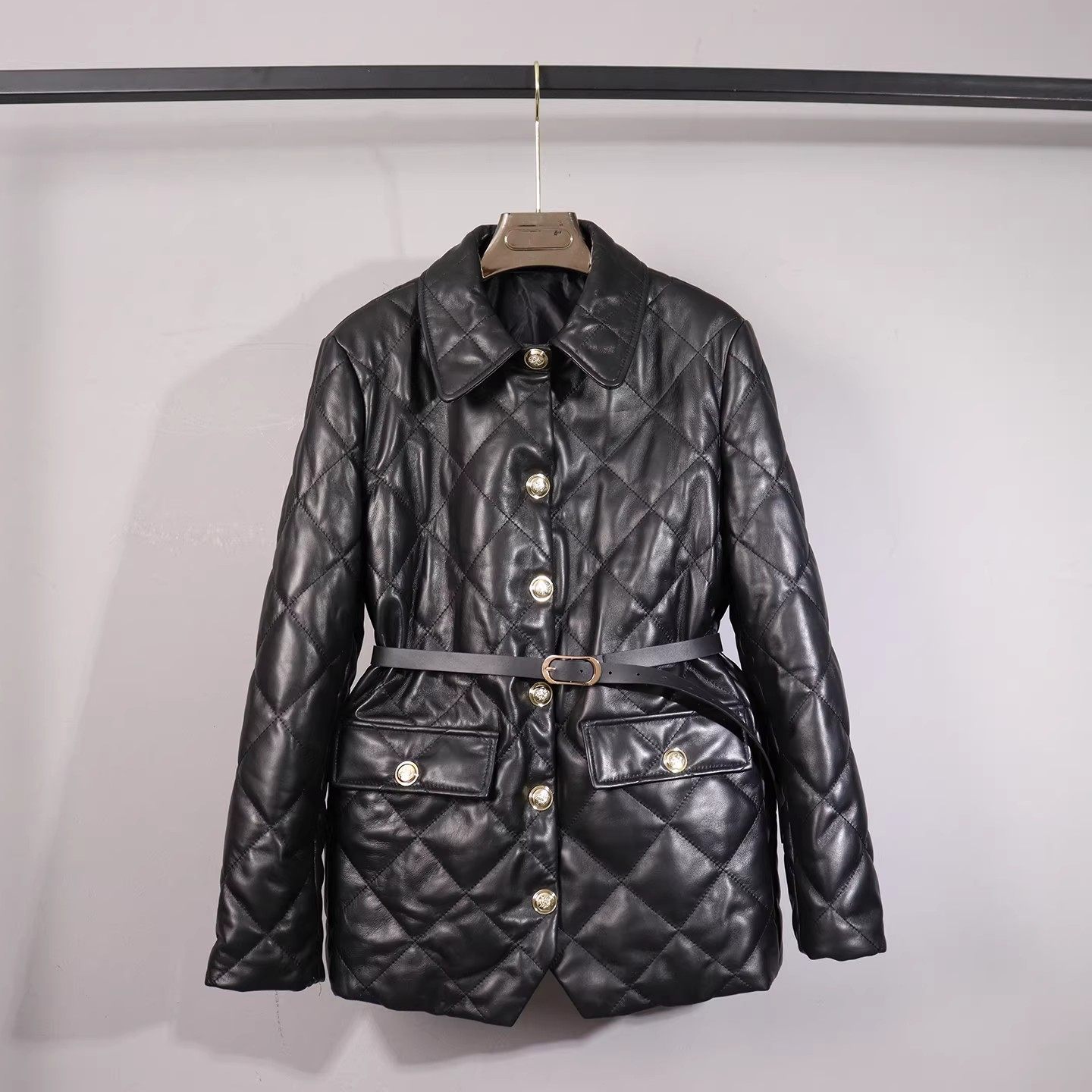 新款菱格纹翻领绵羊皮皮衣女中长款高级感小香风时尚气质显瘦外套,女装/女士精品,皮衣,淘宝优惠券,粉丝福利购,淘宝优惠卷