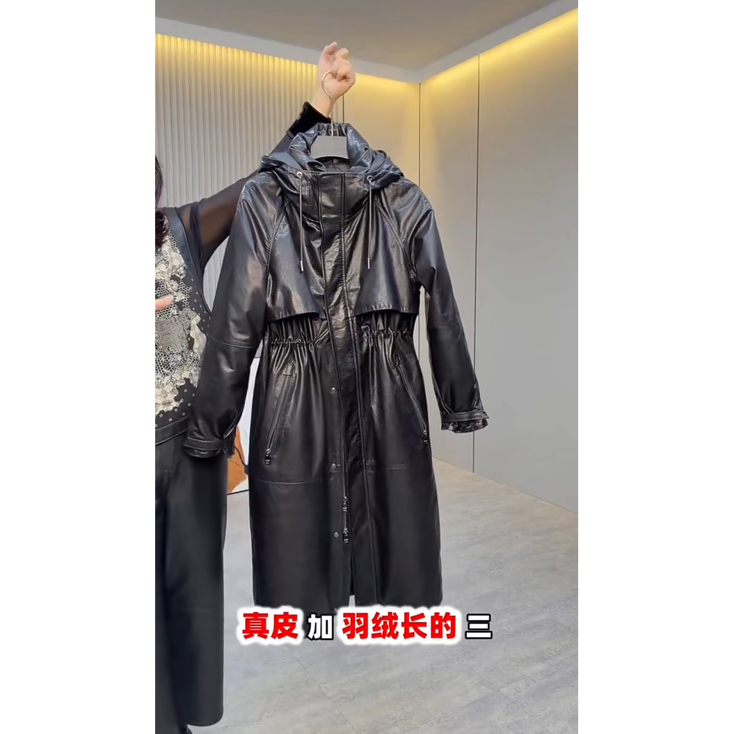 新款真皮皮衣女长款连帽收腰修身显瘦黑色油蜡皮羽绒服风衣外套