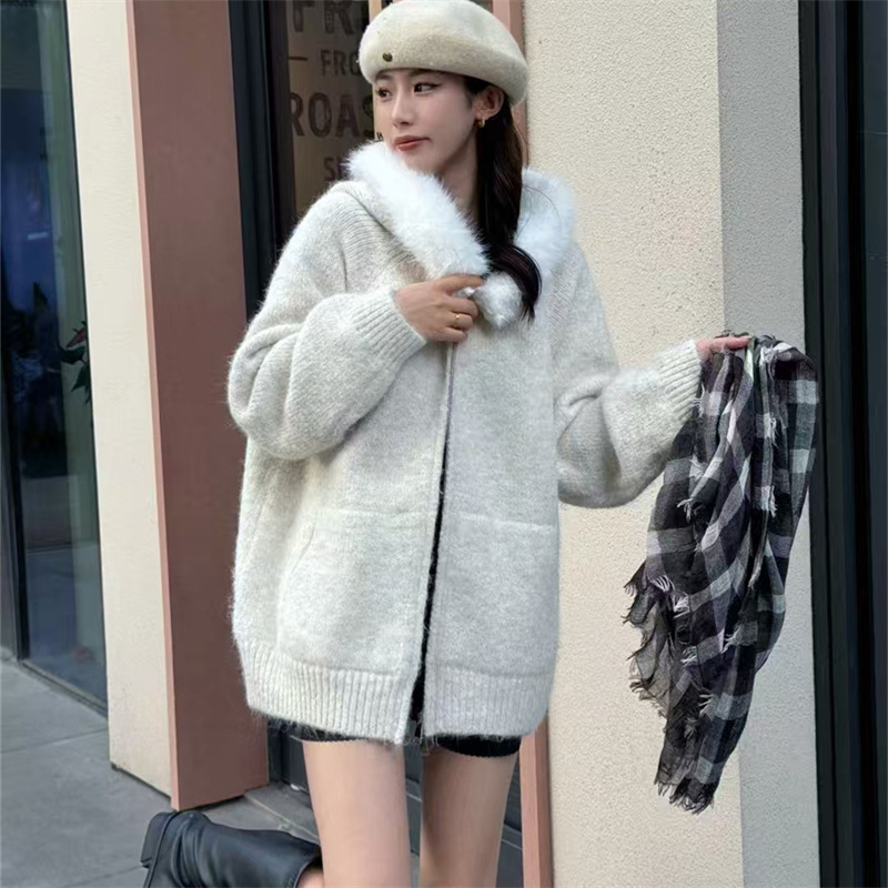 奥特莱斯万象折扣清仓实拍跨境毛领连帽毛衣外套女秋冬季超厚外穿