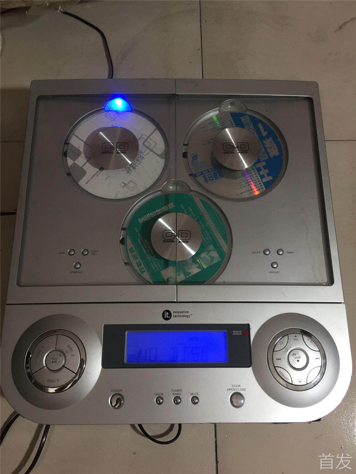 美国品牌INNOVATIVE品牌平面三碟CD机，三光头都完好，带功放，..