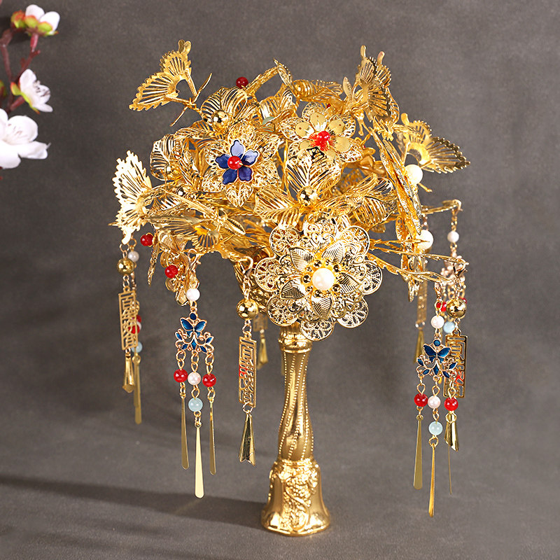 新中式金色合金仿真秀禾新娘手捧