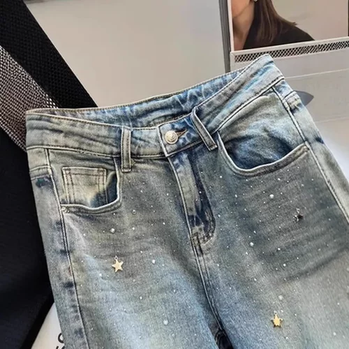 宽松直筒裤烫钻吊坠女牛仔裤设计感显瘦水洗气质星星高腰春季百搭