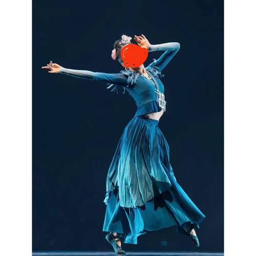 民族舞蹈服装花儿剧目服女子独舞苗族舞台演出表演服装饰艺考定制