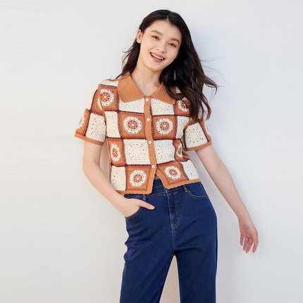 绫致Vero Moda T恤上衣24春夏翻领短袖拼色钩针短款女时尚潮