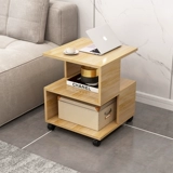 Несколько углов современной минималистской гостиной на журнальном столике, несколько уголков боковой шкафа, многофункциональный маленький стол