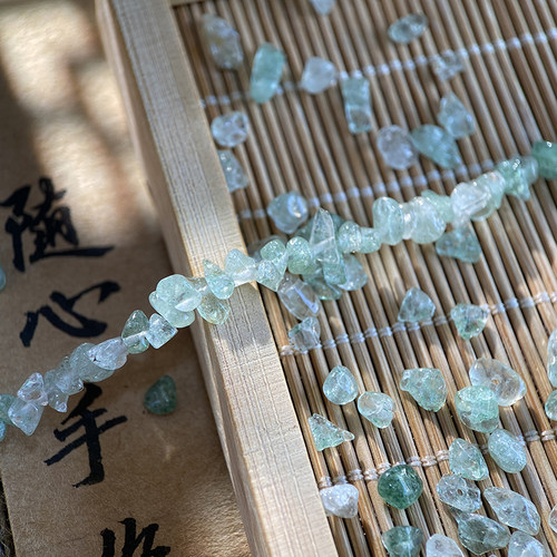 天然绿草莓晶3*5mm有孔碎石手工diy串珠手链项链饰品配件材料S156