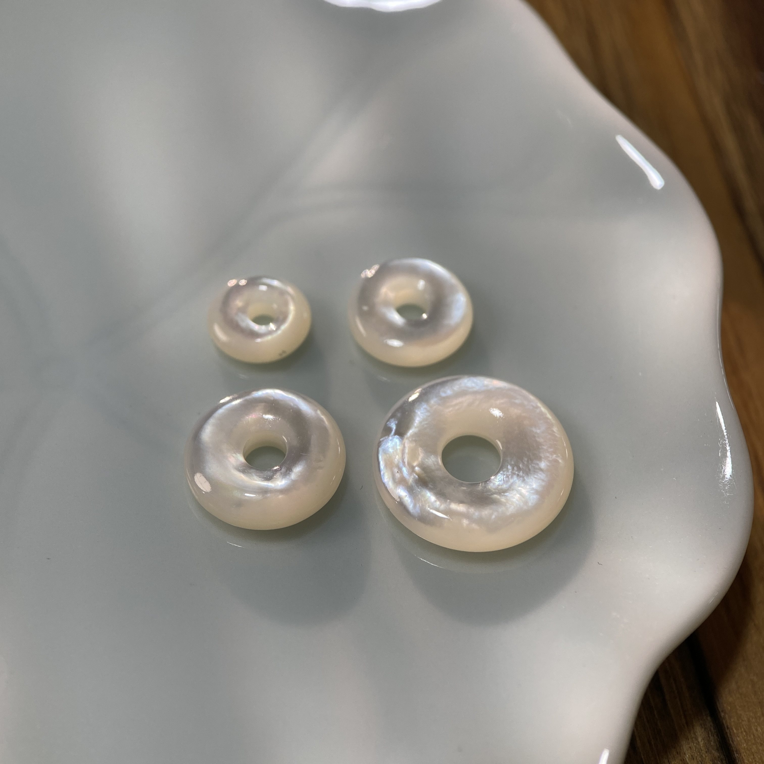 天然白蝶贝8-10-12-15mm项链吊坠平安扣手工diy水晶饰品配件X10图片