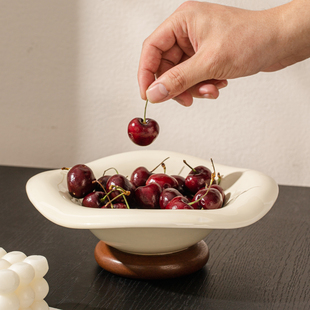 陶瓷水果盘客厅茶几家用2026新款干果盘乔迁之喜高颜值中古风果盘