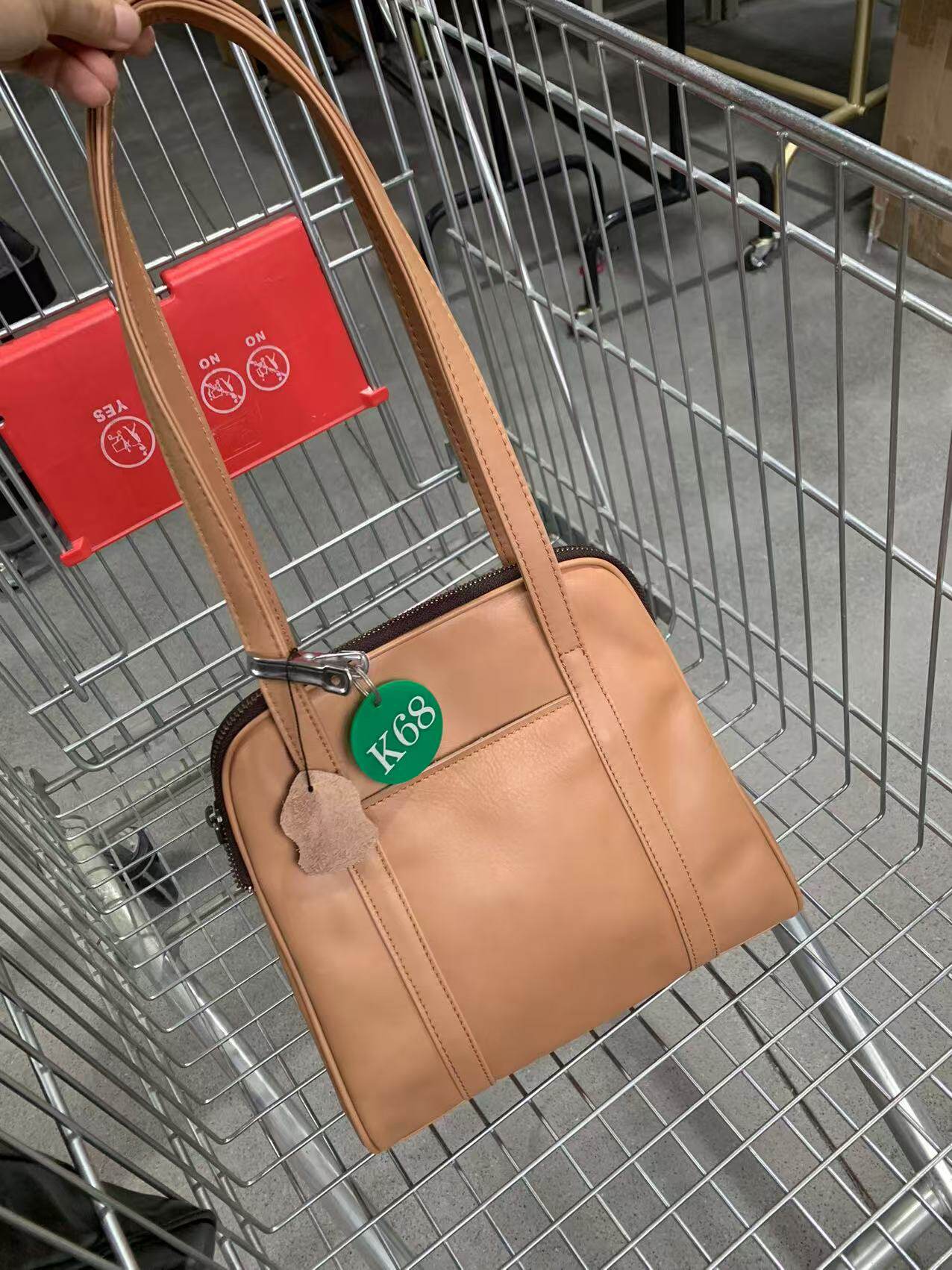 孤品/K68（尺寸：26X24X11cm仅供参考）