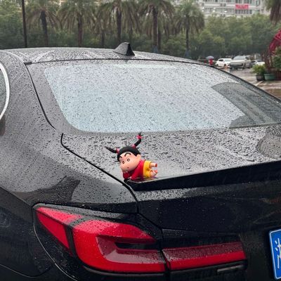 汽车尾部挂件翠花扎辫子