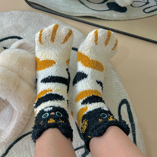 猫咪珊瑚绒睡眠袜宽松可爱冬天室内加厚地板袜居家毛绒保暖中筒袜