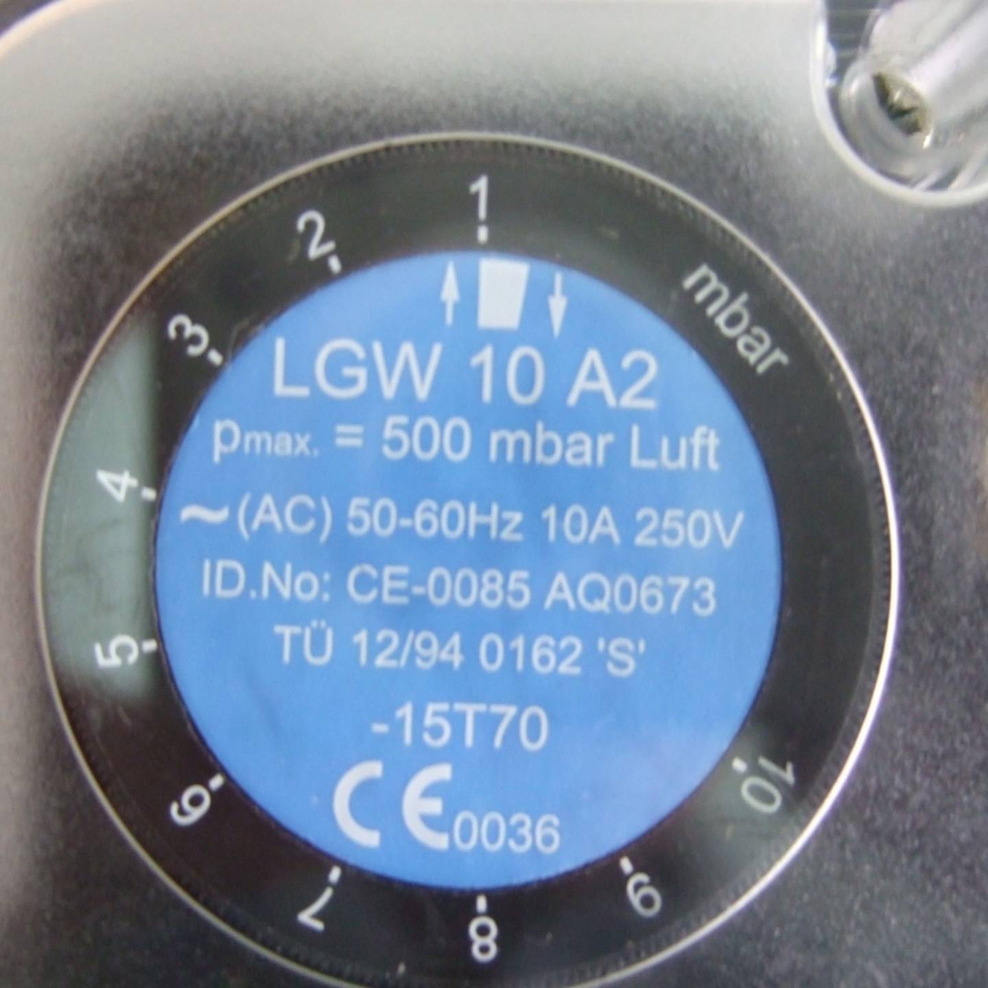 可维修LGW3A2P LGW10A2P DUNGS冬斯风压开关议价 - 实物图