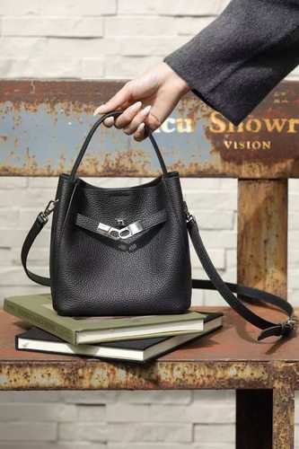 2025新款进口头层Togo水桶包