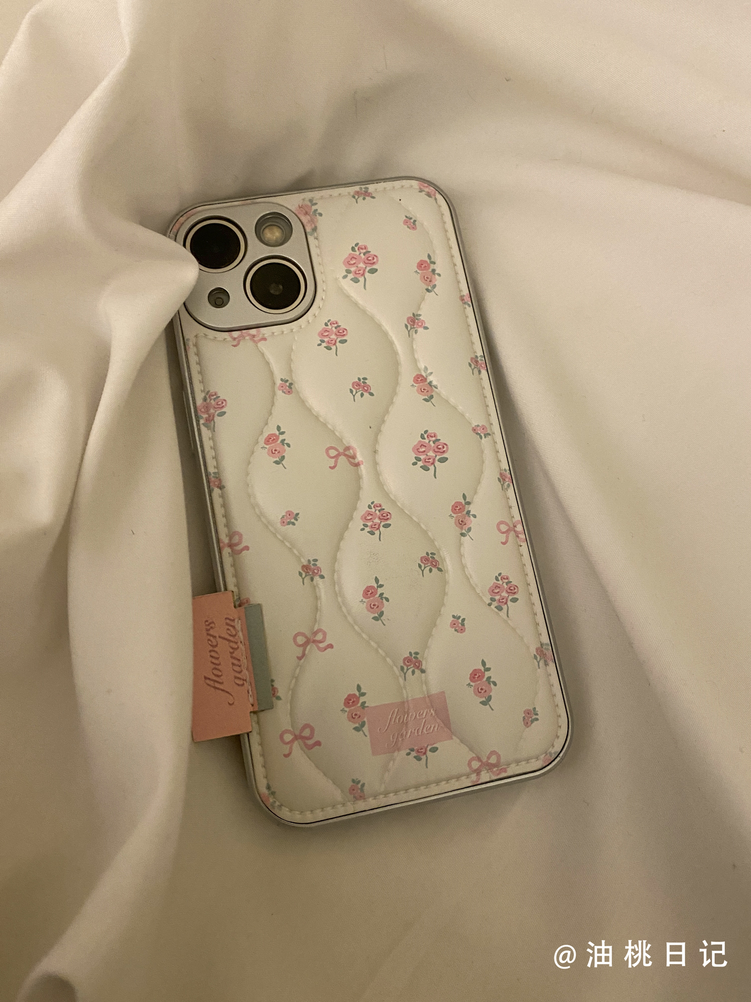 油桃日记粉色碎花手机壳