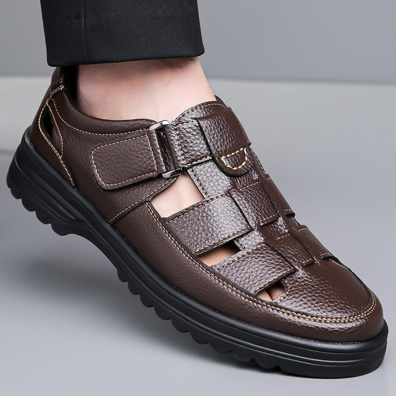 凉鞋男款夏季新款软皮软底透气镂空休闲中老年爸爸皮鞋防滑洞洞鞋