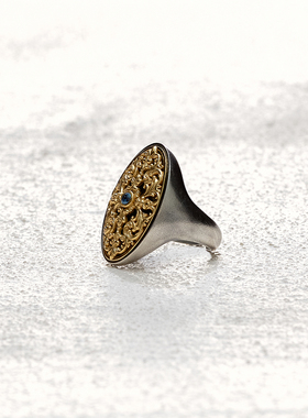 Apt 26SS 金质浮雕圆形印章戒