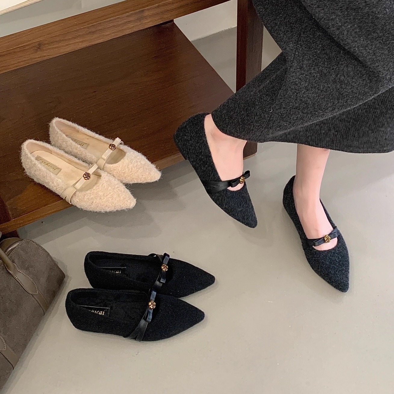 尖头内增高玛丽珍鞋女鞋子2025秋冬新款加绒保暖单鞋女气质毛毛