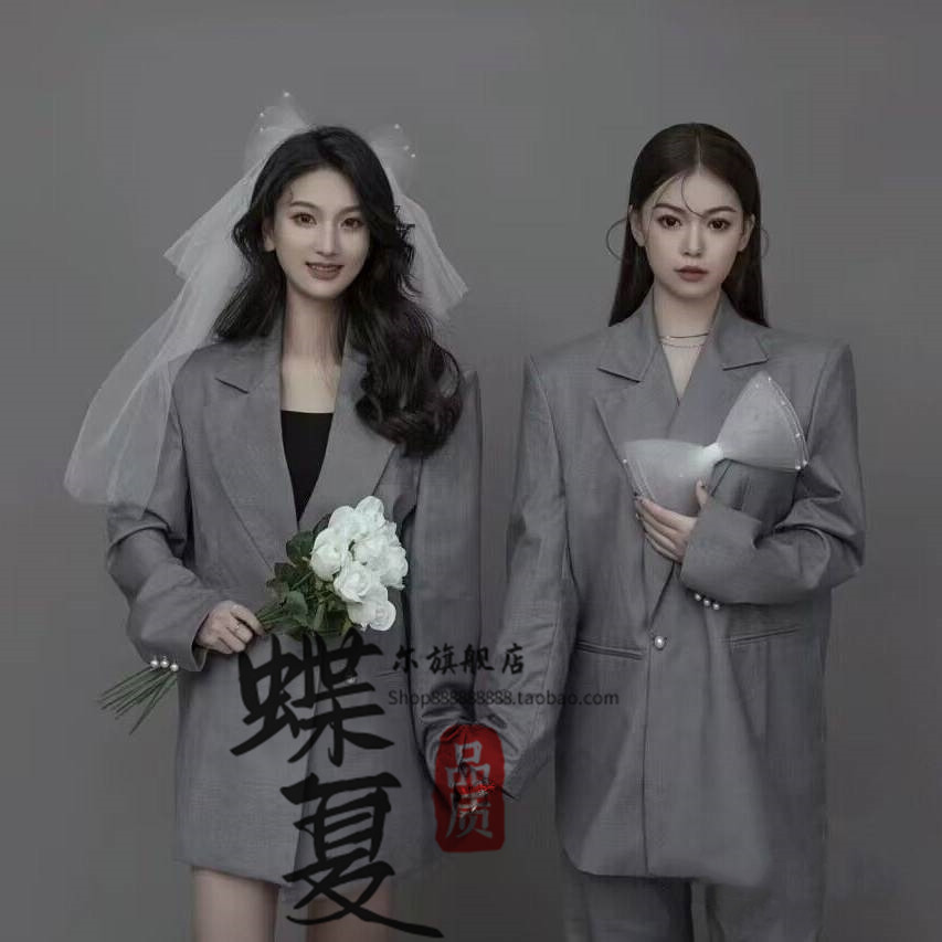 少女主题复古杂志风摄影西服套装