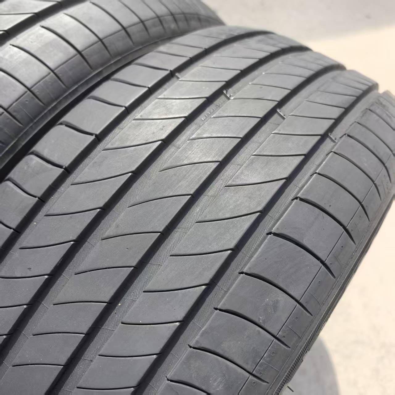 米其林轮胎265/50R20 e·Primacy 107H ST S1 自修补凯迪拉克锐歌