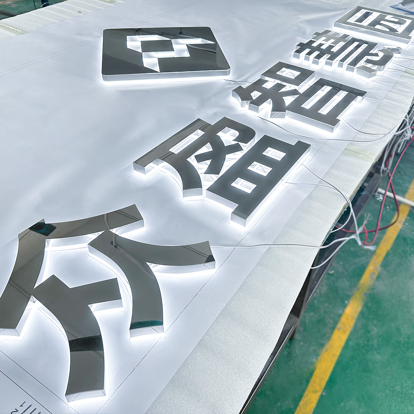 亚克力镜面背发光字定制高亮