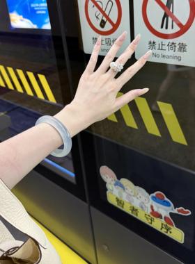 蓝似晴空高冰起胶浅蓝石英岩手镯