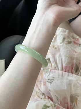 冰种湖水绿手镯女浅绿晴色玉髓正圈翡翠和田玉平替玉镯高级感送礼