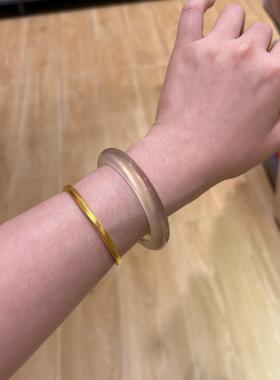 高冰透香槟金玉髓手镯翡翠平替