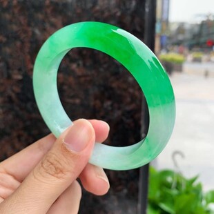 翡翠手镯冰糯种正品 阳绿飘花镯子翡翠处理绿带紫 缅甸玉手镯女款