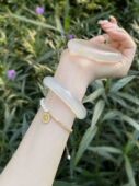 天然白月光冰种荔枝冻玛瑙手镯10mm女扁条古风气质少女年轻玉镯子