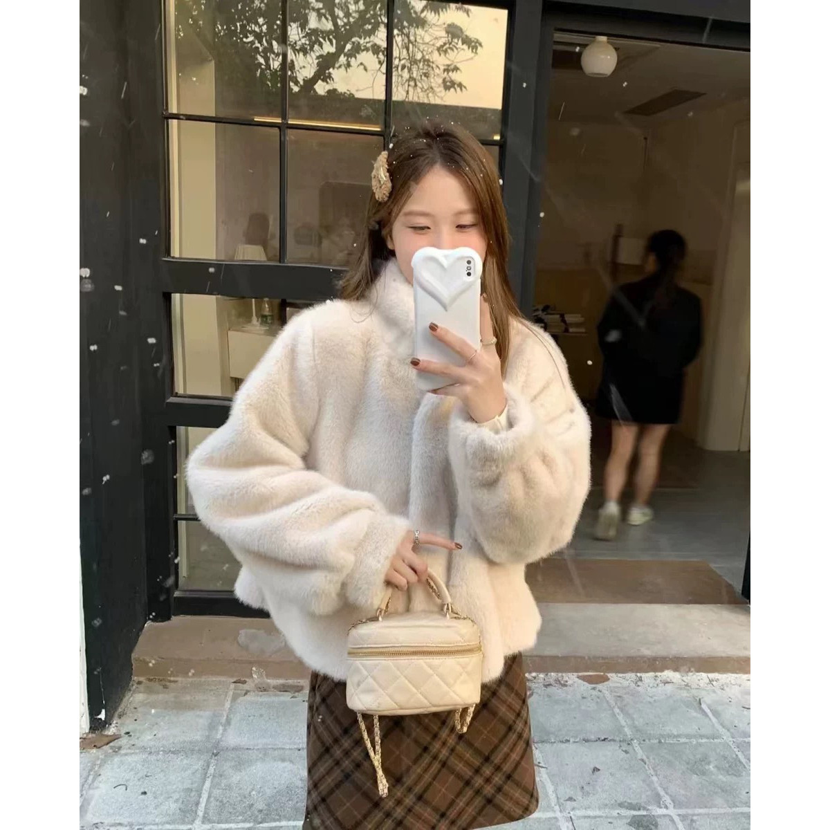 水貂绒外套女冬季2025新款立领加厚环保皮草保暖短款毛绒上衣潮,女装/女士精品,短外套,淘宝优惠券,粉丝福利购,淘宝优惠卷